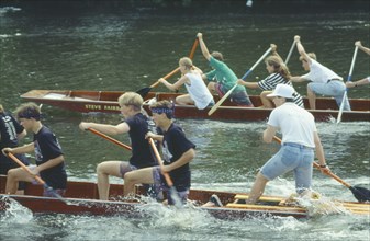ENGLAND, London, Teenages in Thames Dongola Racing
