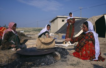 TURKEY, Central Anatolia, Food, Nomads cooking Yufka or Turkish chapatti