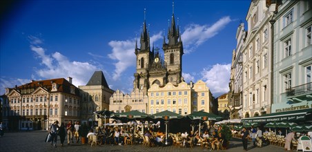 CZECH REPUBLIC, Stredocesky, Prague, View across Old Town Square toward Tyn Church with busy