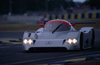 10008307 SPORT Motor Racing Cars Le Mans  Sauber Mercedes