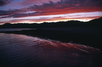 MONGOLIA, Arkahangai , Tsaagan Nuur, Lake with sunset