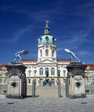GERMANY, Berlin, Charlottenburg Palace and entrance statues