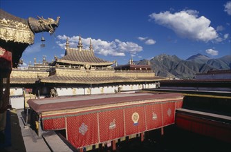 CHINA, Tibet, Lhasa , Jokhang Temple Roof