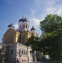 ESTONIA, Tallinn, Alexandra Nevski Cathedral exterior with domed roof