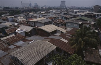 THAILAND, Bangkok, Klong Toey, View over the rooftops of slum housing area