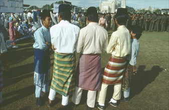 BRUNEI, Bander Seri Begawan, Men at Mohamed’s Birthday celebrations.