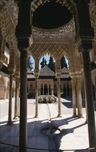 SPAIN, Andalucia, Granada, Alhambra Palace Patio de los Leones