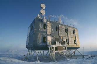 ANTARCTICA, South Pole, El dorm.  Elevated dormitory used as housing for summer and winter