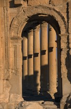 SYRIA, Central, Tadmur, Monumental arch framing detail of colonnaded street  Palmyra