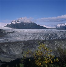 USA, Alaska, Sheritan Glacier, Glacier near Cordova with the Alaska mountain range in the