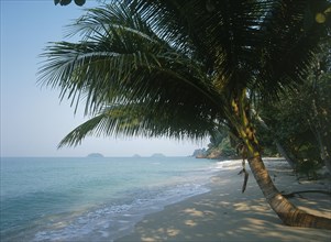 THAILAND, Trat Province, Koh Chang, "Lonley Beach, Aow Bai Lan. View along the sandy bay with over