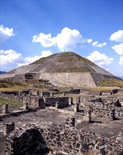 MEXICO, Mexico State, Teotihuacan, Pyramid