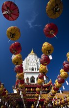 MALAYSIA, Penang, Kek Lok Si Temple, "Ban Po, the Pagoda of a Thousand Buddhas seen between strings