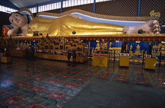 MALAYSIA, Penang, Georgetown, Wat Chayamangkalaram.  Interior with 32 metre long reclining Buddha