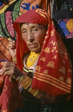 PANAMA, San Blas Islands, Portrait of a Cuna Indian woman