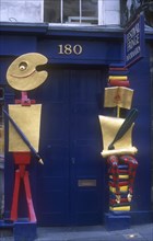 SCOTLAND, Lothian, Edinburgh, Sculptured doorway of the Fringe Festival Information shop