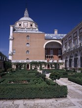 SPAIN, Madrid State, Aranjuez, Exterior view of the Palacio Real