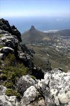 SOUTH AFRICA, Western Cape, Cape Town, Mountainous scenery with coastline beyond