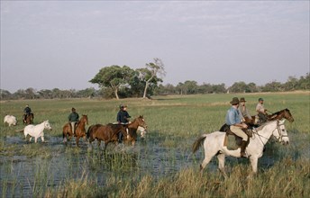 BOTSWANA, Okavango, Horse safari