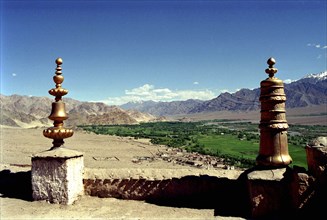 INDIA, Ladakh, Tikse, View over the valley from the Tikse Gompa rooftop