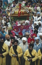 KENYA, Religion, Sikhism, Sikh worshippers at celebration for inauguration of new temple.