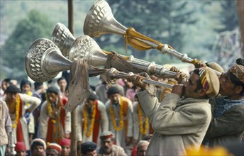 INDIA, Kulu Valley, Musicians at Dussehra Festival celebrating the triumph of Lord Rama over the