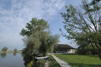 ROMANIA, Tulcea, Danube Delta, Modern deluxe tourist lodge for sports fishermen