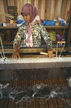 MALAYSIA, Songket, Silk weaver