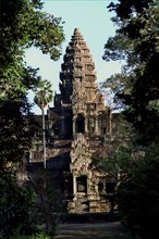 CAMBODIA, Angkor, View along path toward Angkor Wat
