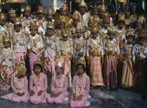 MYANMAR, Religion, Buddhism, Shwedagon Pagoda.  Initiation of novices monks and nuns at Shinpyu