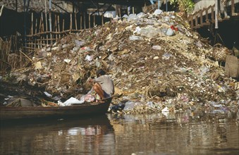 VIETNAM, Ho Chi Minh City, Garbage on the Rach Thi Nghe a filthy backwater of the Saigon River with