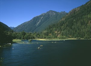 USA, Washington State, Mason, Lake Cushman in the hills of the olympic Mountains which is popular