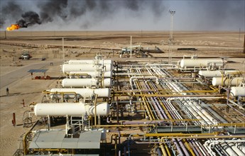 ALGERIA, Industry, Oil fields
Hassi Messaoud. “