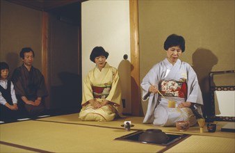 JAPAN, Honshu, Tokyo, Tea ceremony