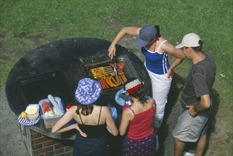 AUSTRALIA, New South Wales, Sydney, Barbecue at Tamarama beach south of Bondi in the Eastern
