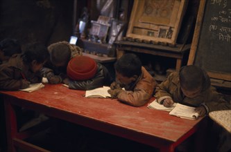 NEPAL, Thami, Sherpa children in school classroom.