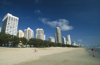 AUSTRALIA, Queensland, Surfers Paradise, Beach at Surfer’s Paradise resort on the Gold Coast south