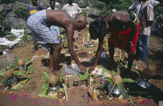 SRI LANKA, Haputale, Funeral ritual with son of the deceased with head shaved as a sign of