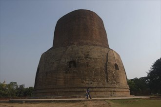 INDIA, Uttar Pradesh, Sarnath , The Dhamekh Stupa