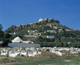 TUNISIA, Takrouna, White painted mountain village near Enfida.