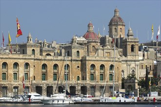 MALTA, Vittoriosa, View of moored yachts in the harbour and waterfront architecture