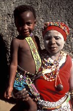 SOUTH AFRICA, Indigenous People, Zulu woman and child