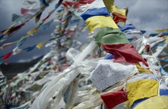 TIBET, Everest Region, Prayer flags.