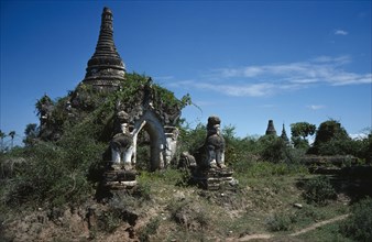 MYANMAR, Ava, Ancient ruins of Maha Aungmye Bonzan monastery.