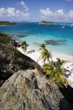 WEST INDIES, St Vincent & The Grenadines, Tobago Cays, View over the beach of Jamesby Island and