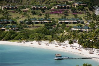 WEST INDIES, St Vincent & The Grenadines, Canouan, Jambu Beach and villas at Raffles Resort