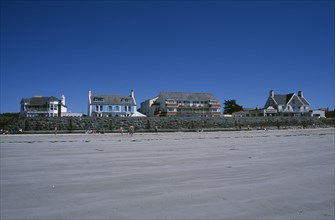 UNITED KINGDOM, Channel Islands, Guernsey, Castel. Cobo Bay. View across sandy beach with