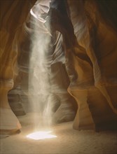 USA, Arizona, Antelope Canyon, Sunshine rays through a hole in the slot canyon