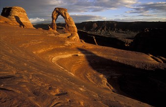 USA, Utah, Arches National Park, "Delicate Arch, one of the best known landforms in this