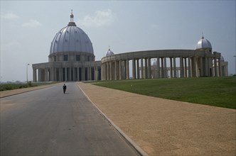 IVORY COAST, Architecture, Yamoussoukro Basilica